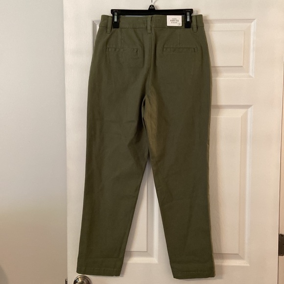 Gibson & Latimer Sage color Pants size 8 inseam 27” high rise relaxed chino - Picture 8 of 16